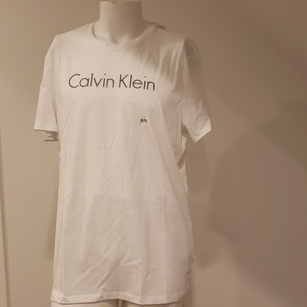 Brand new white Calvin Klein t-shirt size XL